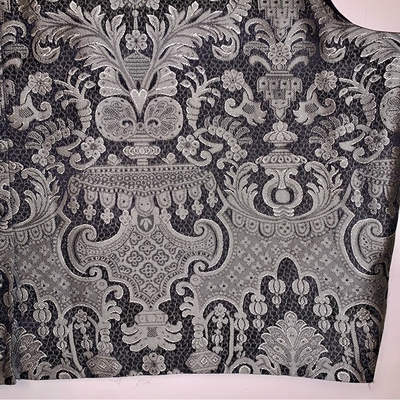 o r n a t e :: Gorgeous Emanuel Ungaro Jacquard Silk Buttoned Ornate Vest - Picture 8 of 14